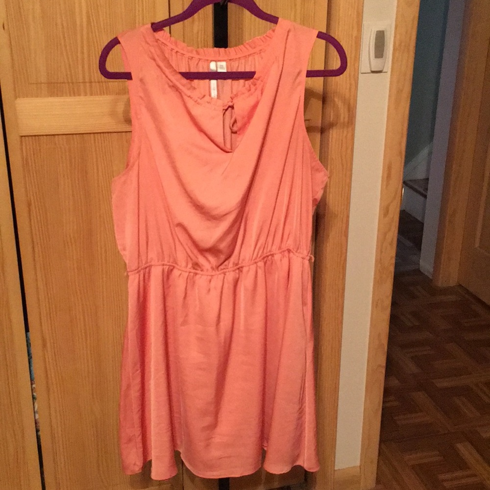 Salmon sleeveless Dress